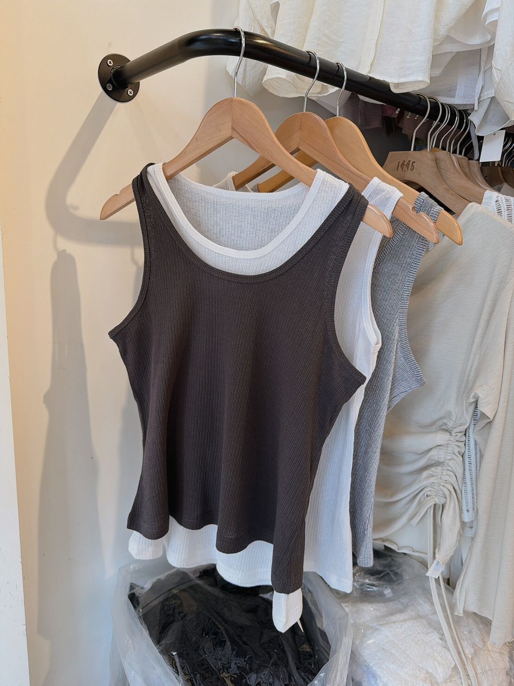 LINE_ALBUM_202642_260402_3