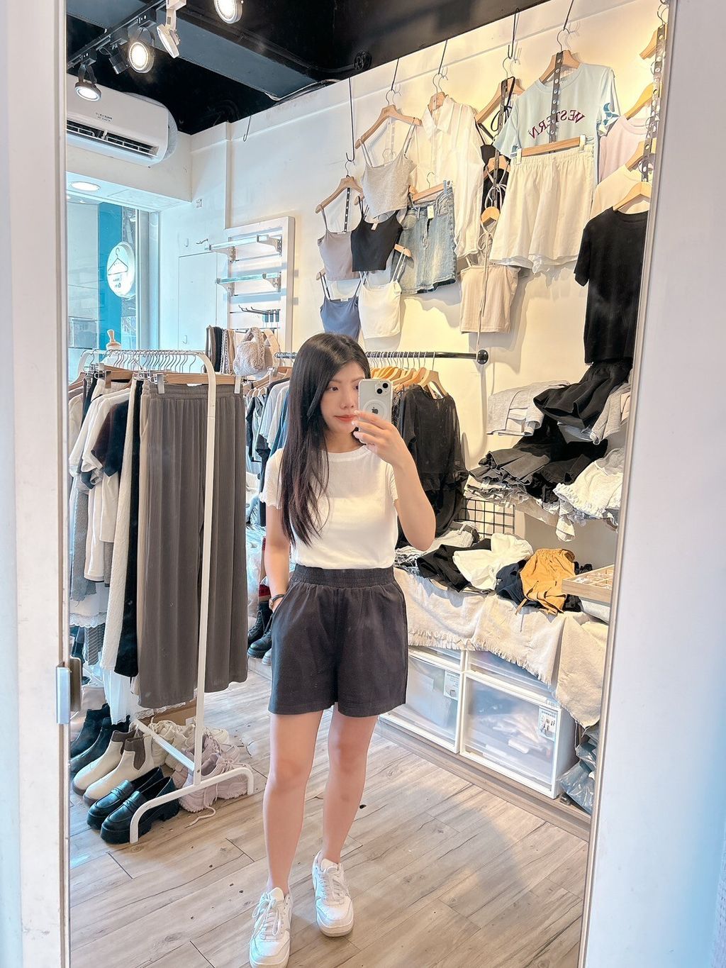 LINE_ALBUM_2025531_250531_25