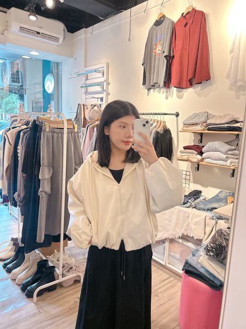 8B38D92D-3CAA-4120-97E1-9EC450EA8079