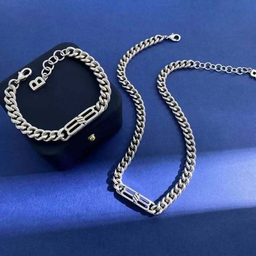 594960268_122115941031050446_7877983896093263469_n