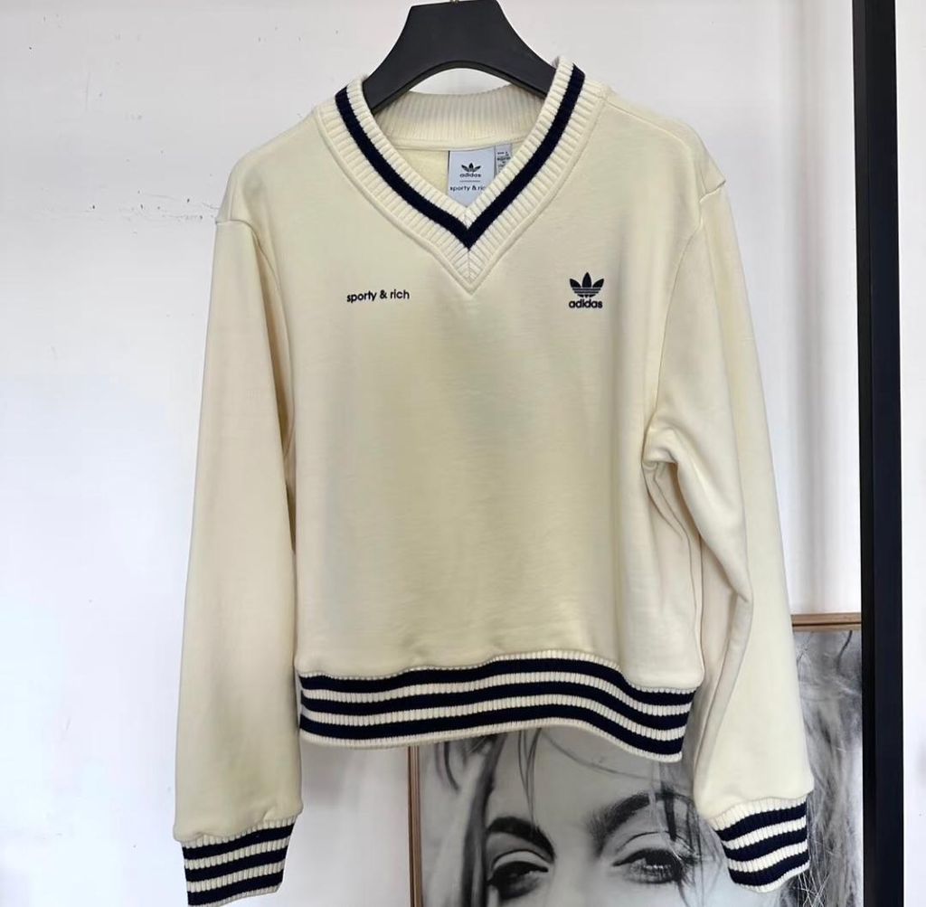 e6a53f7e-1345-4f39-b432-3f0123d56fb8