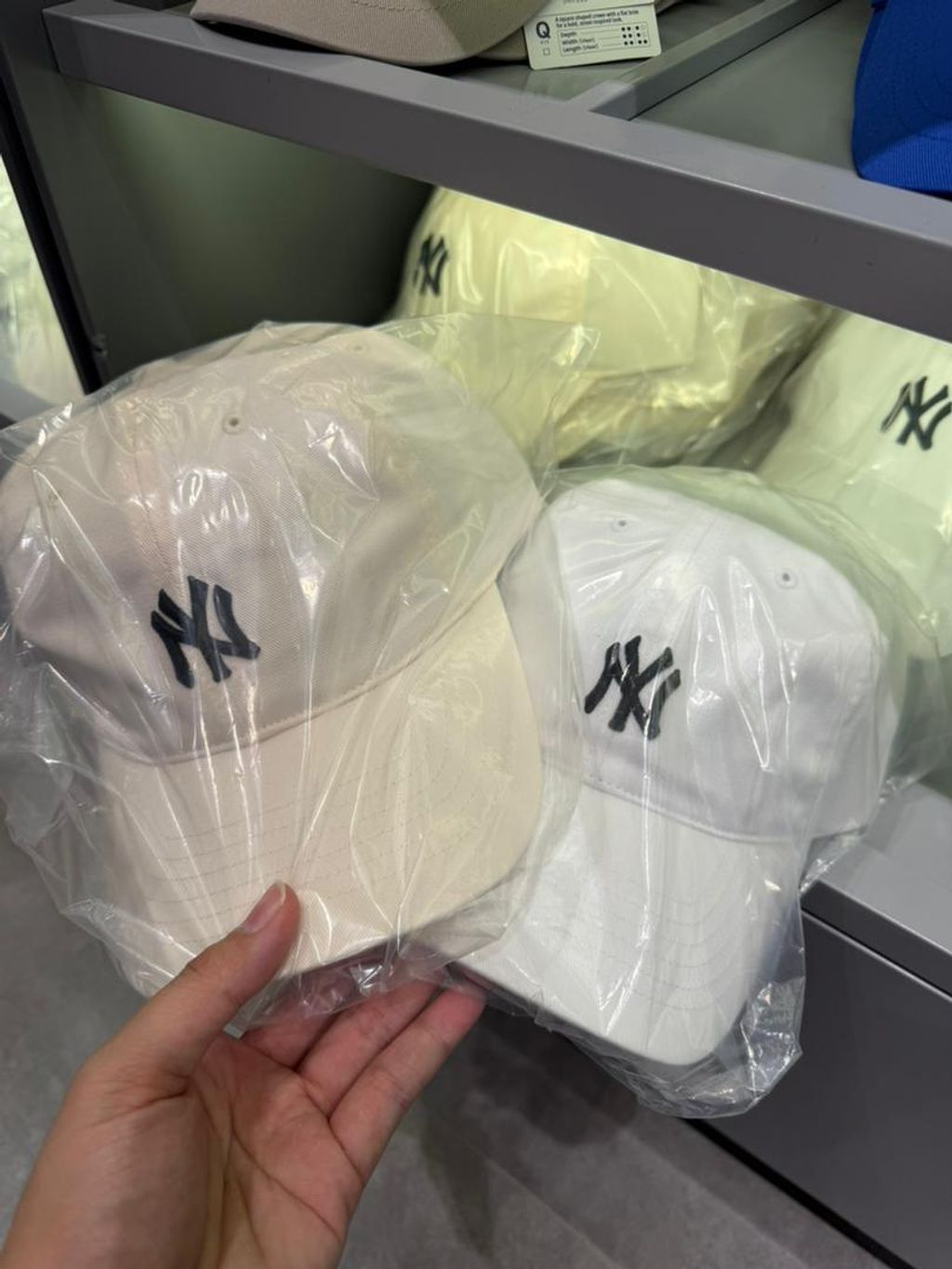 2a674744-9298-4ab7-bd7b-e115762c2033