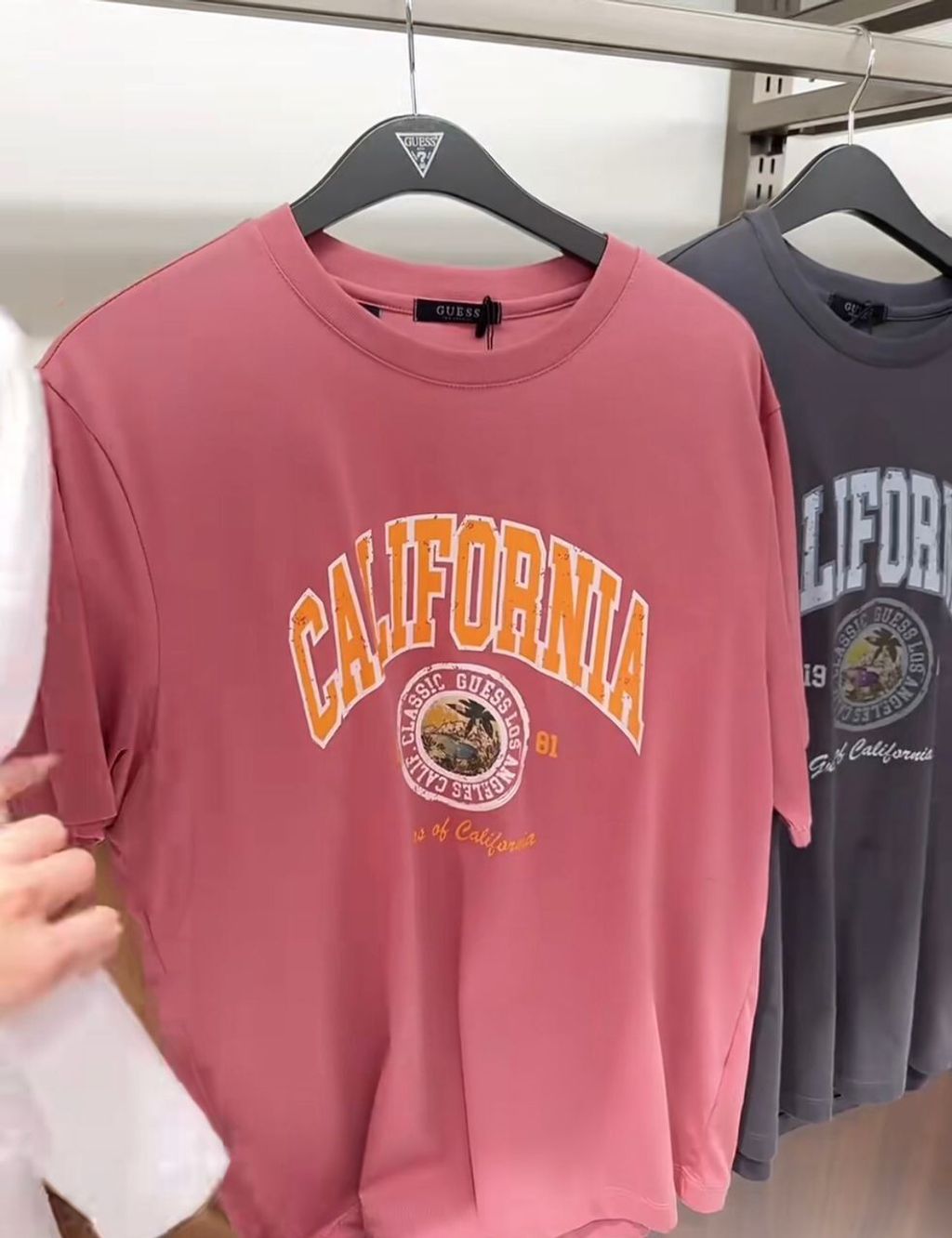 8c31542e-6c37-4011-9ed5-d7a2a3d309bf