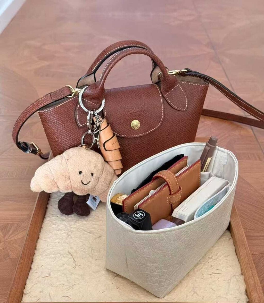 23c37c4e-c604-45bb-82fb-eff735e15831