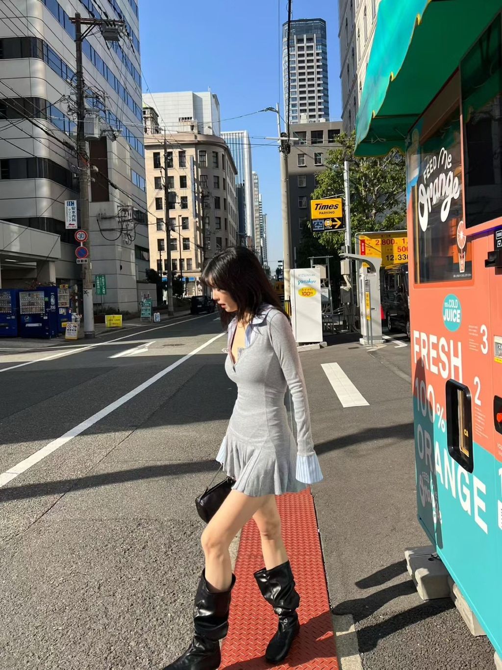 65AD9006-04FB-41BC-93B7-935B92F50B4B