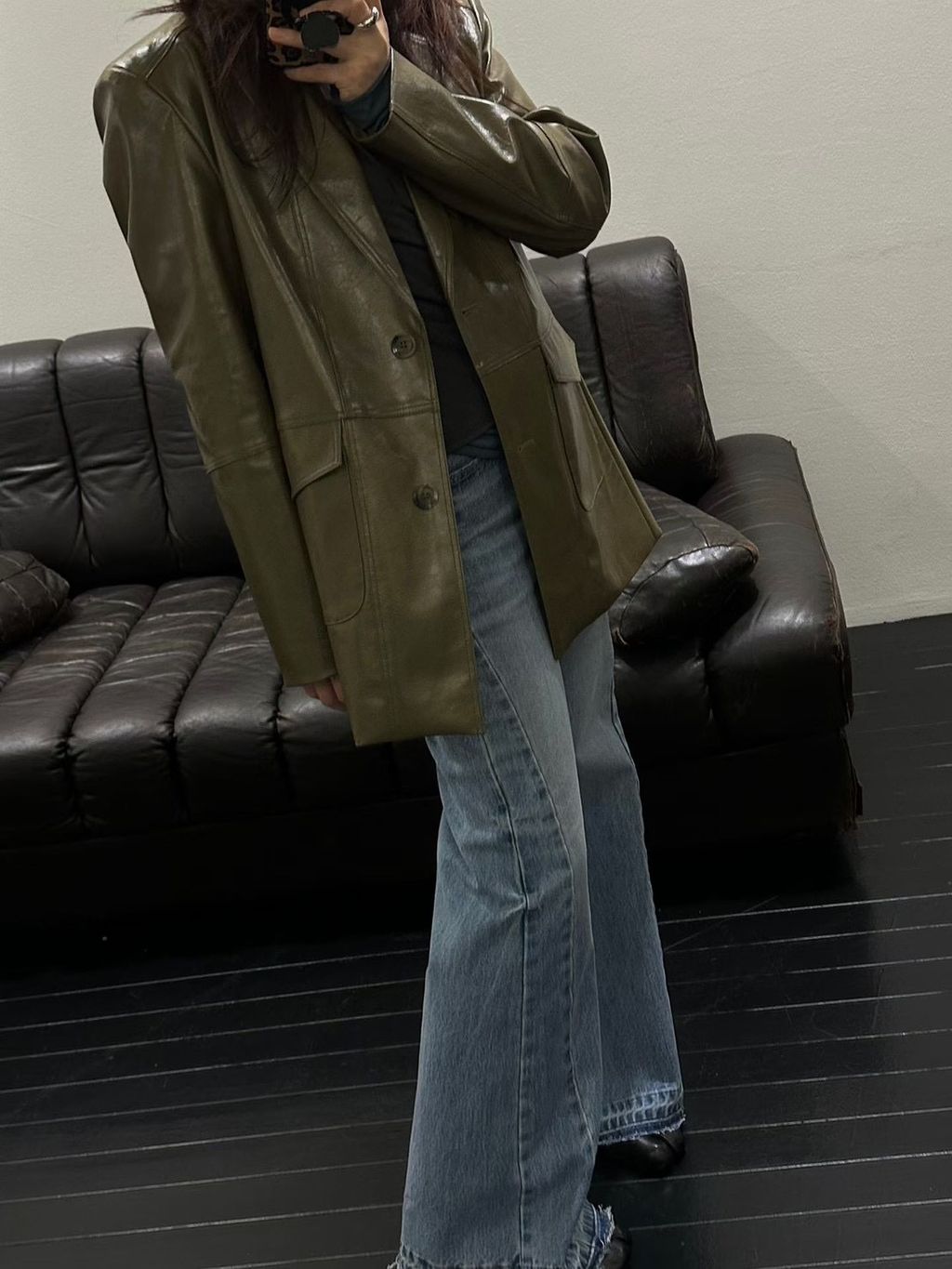 C7EB321B-2C75-48F3-B956-688A59096A1E