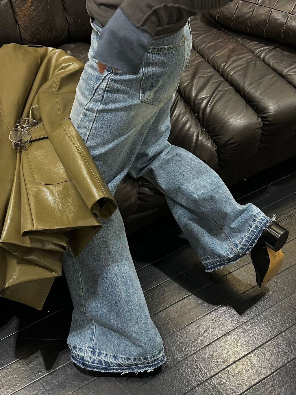 DA5F9E49-6E25-4E42-8519-3092E2D9730B