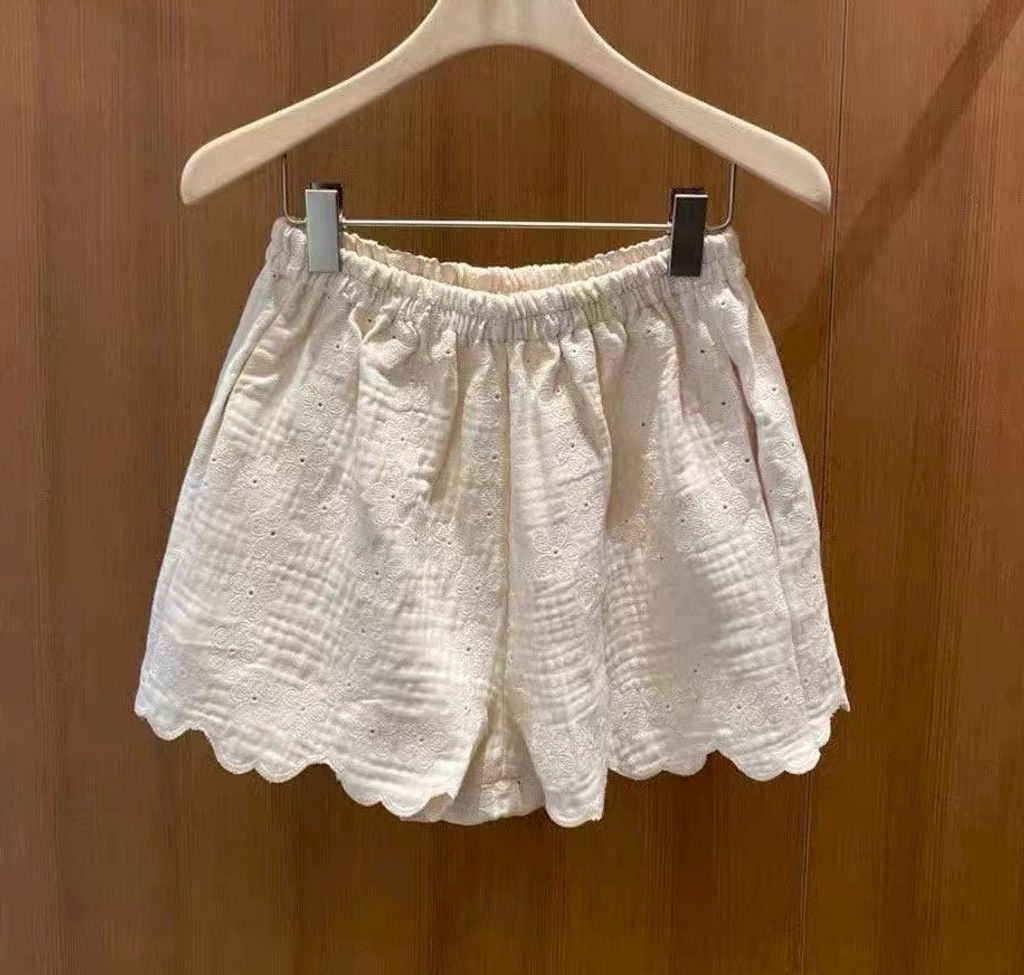 1816E736-2F90-4100-A25F-A5EDD93F2205