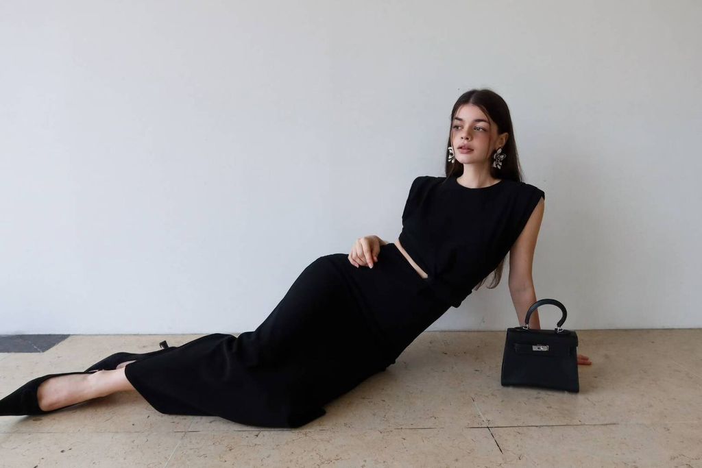 FFEF3E81-8382-49A5-947A-284036CF648F