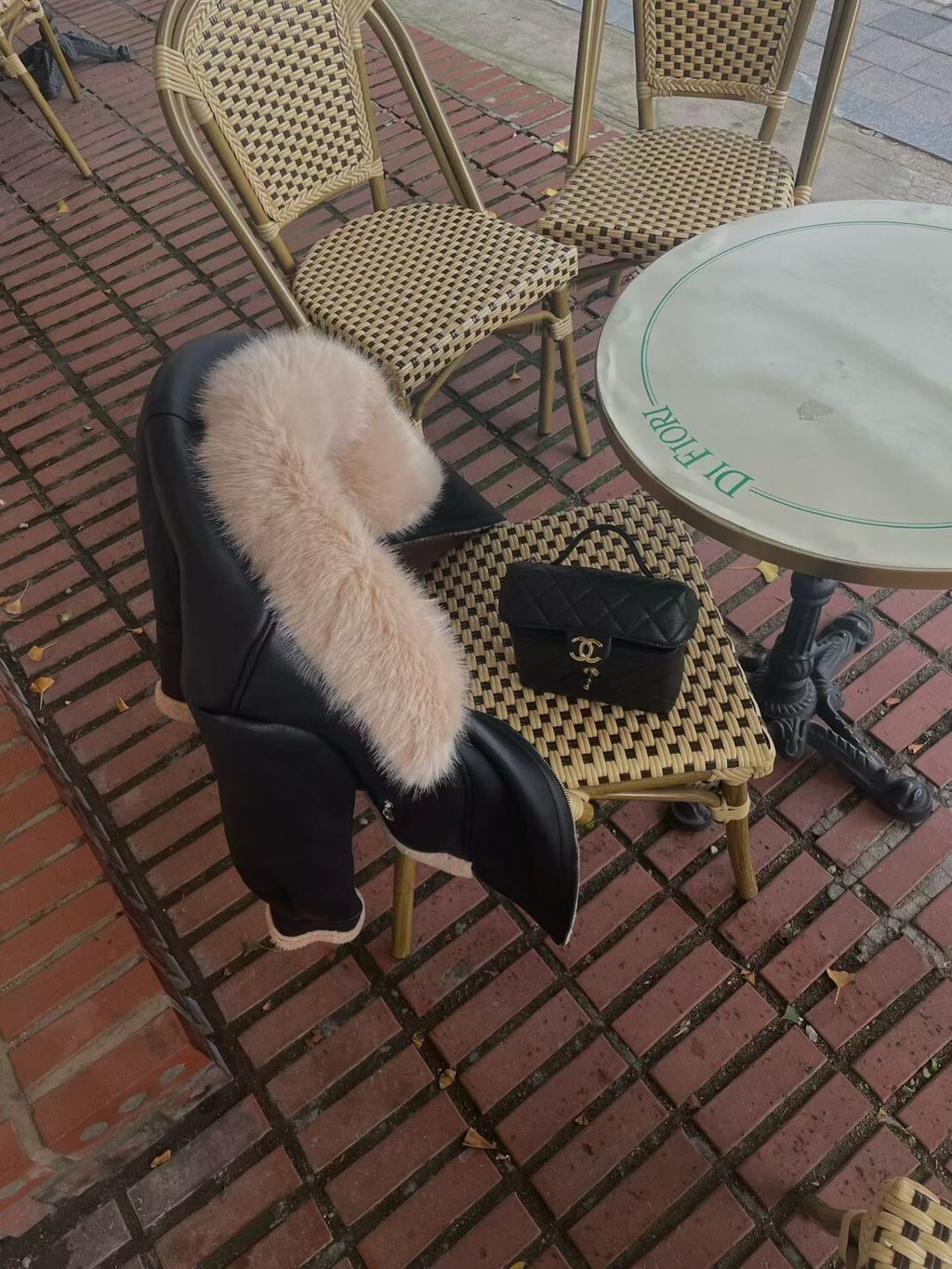 D5E9E5D5-466F-46C4-8817-DA5ACB6E0F24