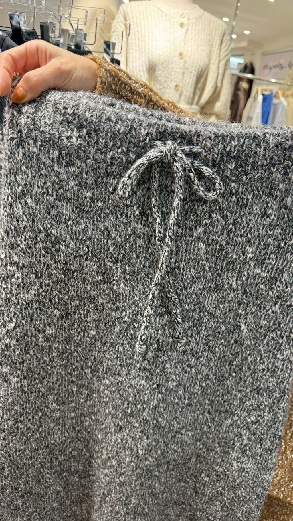 E872B895-2C2A-4C5B-A80B-CCF67EB8F759