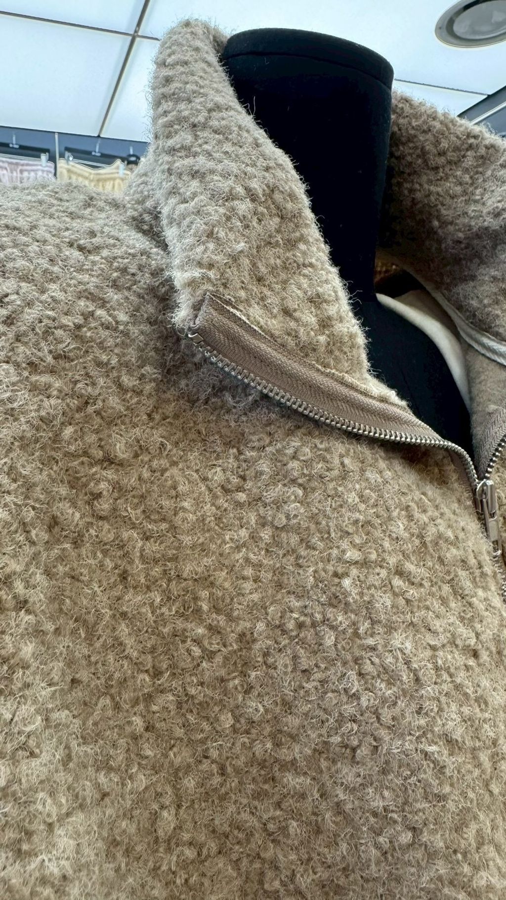 2997D908-40F5-4E99-B24D-1FC8D9F3301A