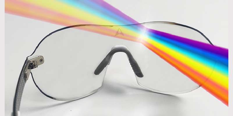 走出家門就被太陽閃瞎？選錯鏡片可能害你白買一副！