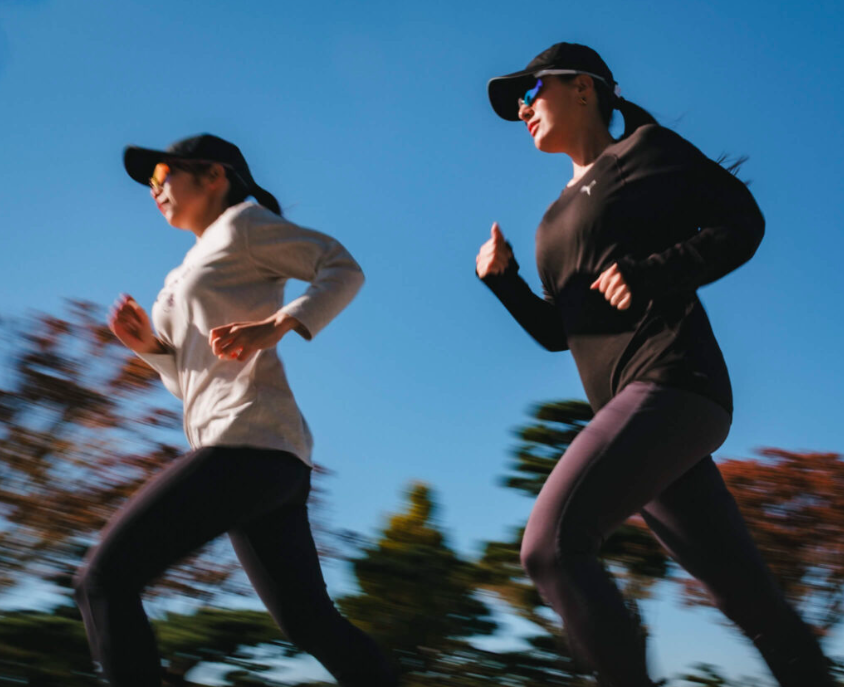 跑者與騎士穿戴 Altalist HAYATE R2 在戶外運動