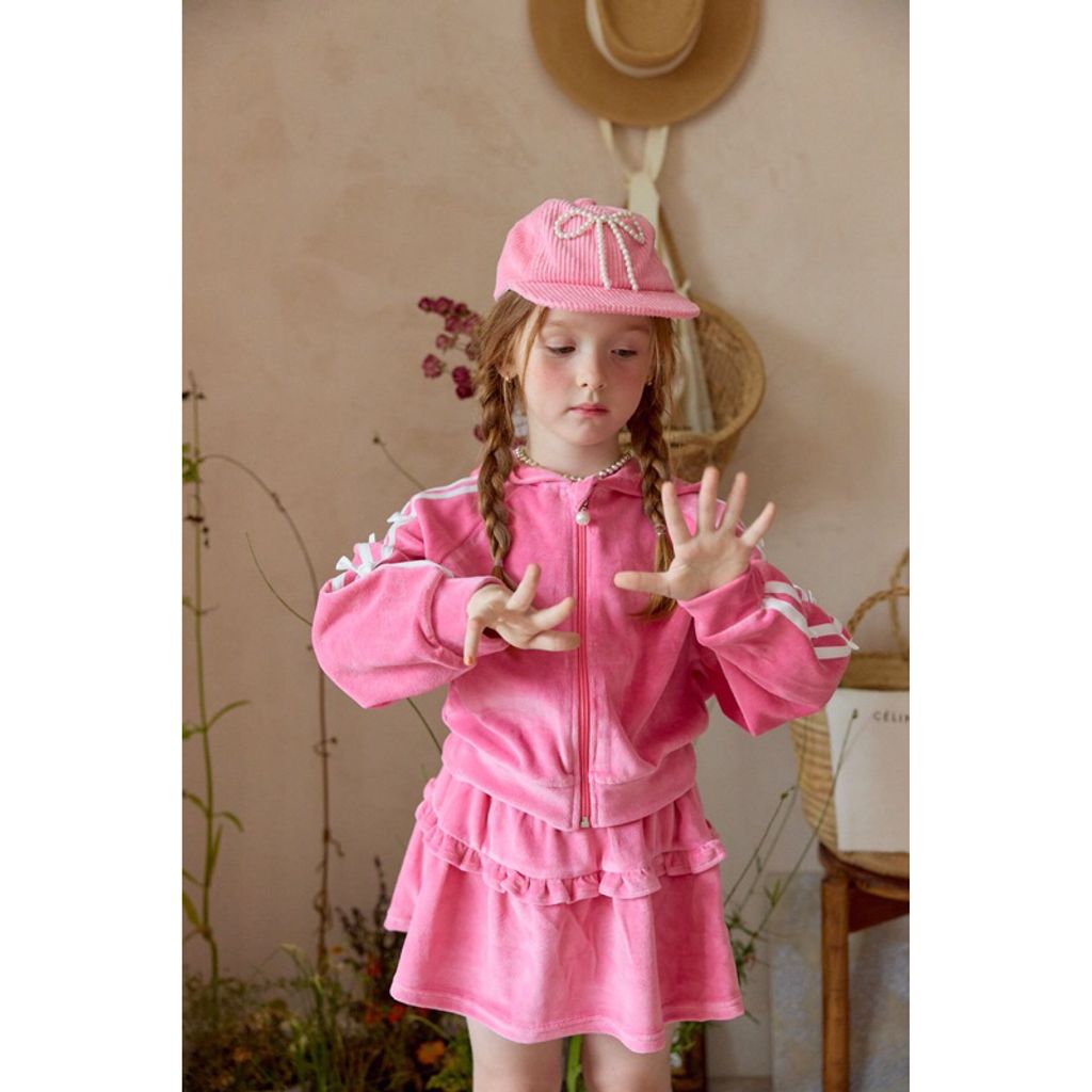 tw-11134207-7rash-m0u4eegtzbv747