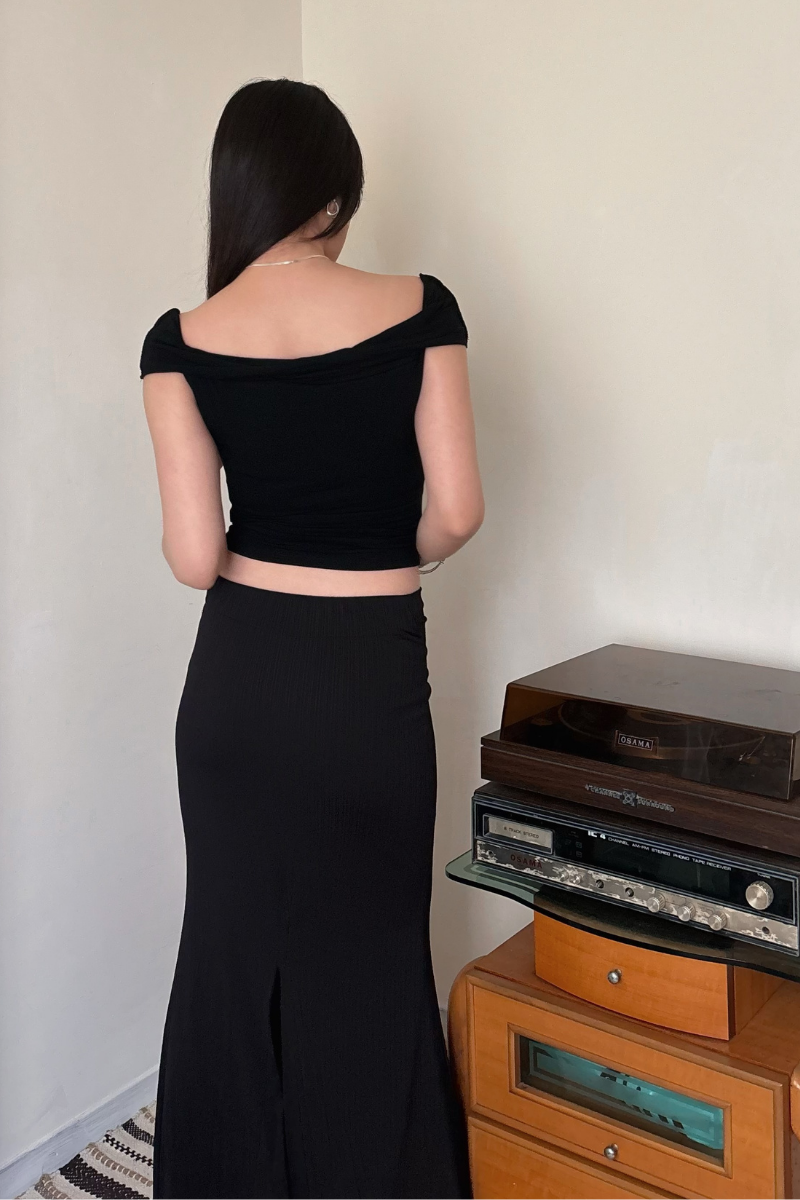 扭結褶皺感一字領Bra Top_4_800x1200