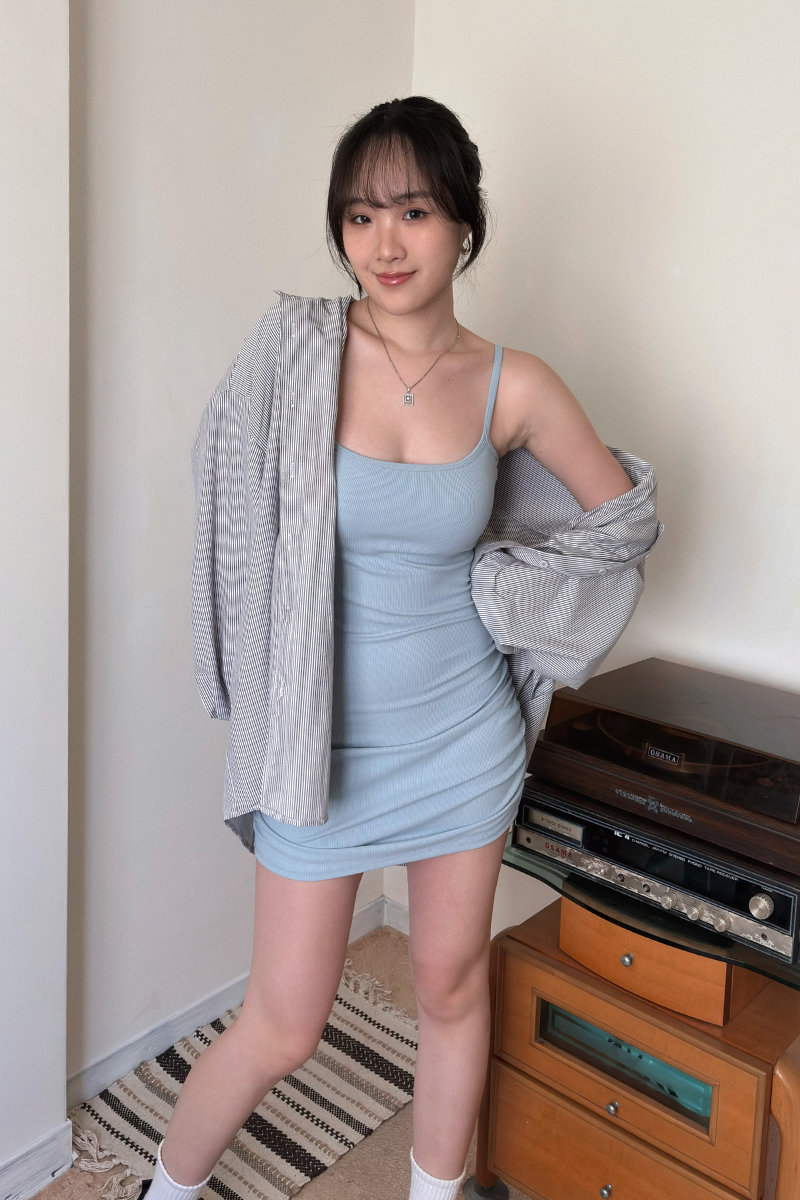 抓皺貼臀洋裝_藍_5_800x1200