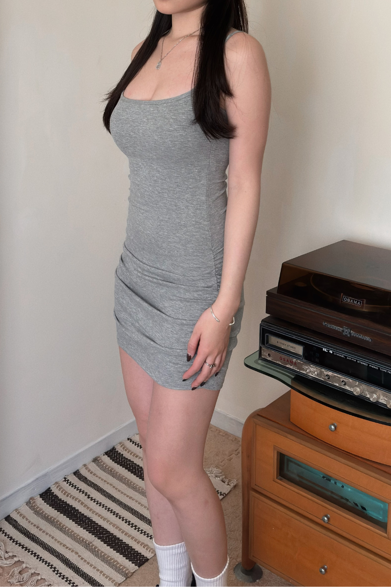 抓皺貼臀洋裝_灰_4_800x1200