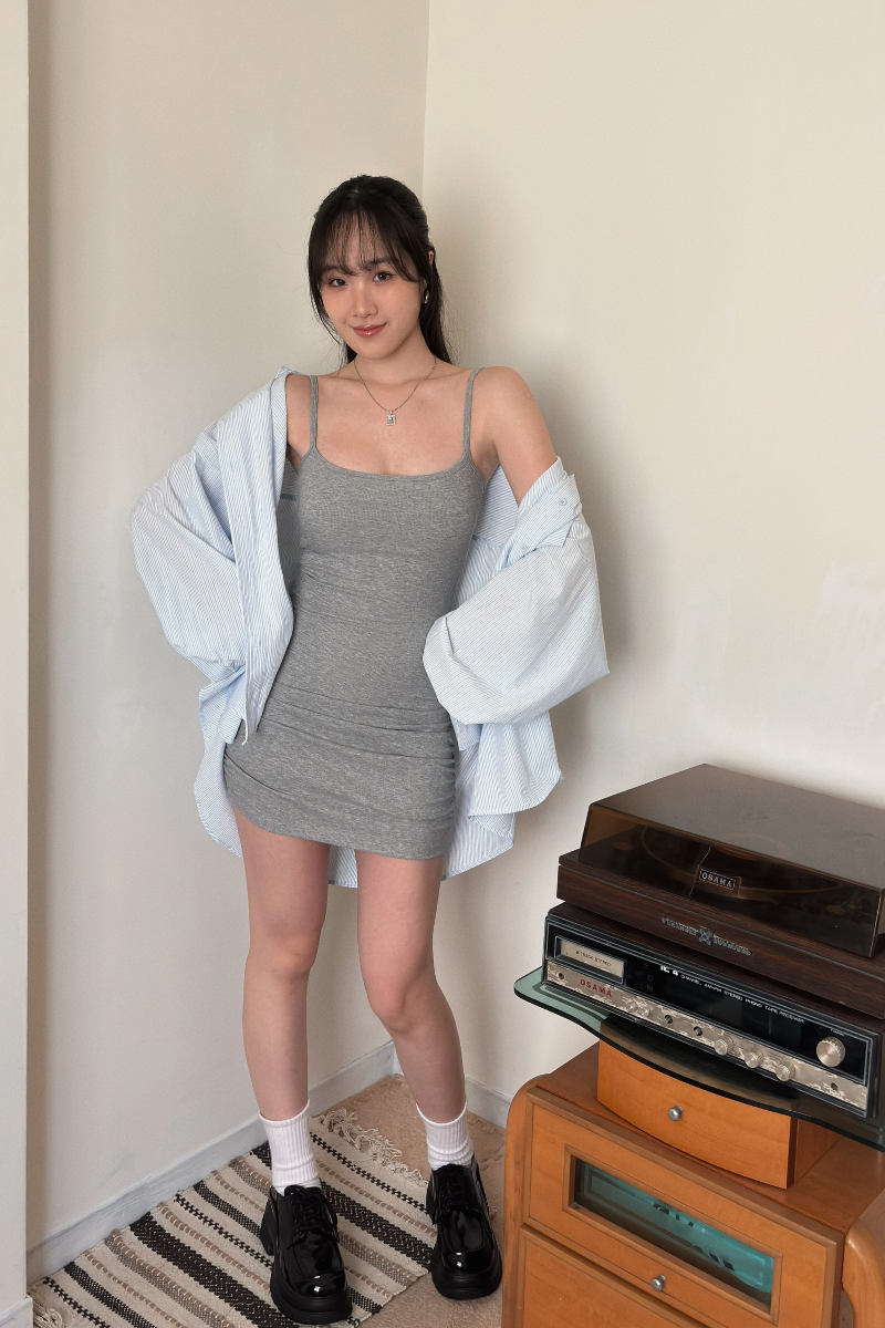 抓皺貼臀洋裝_灰_11_800x1200