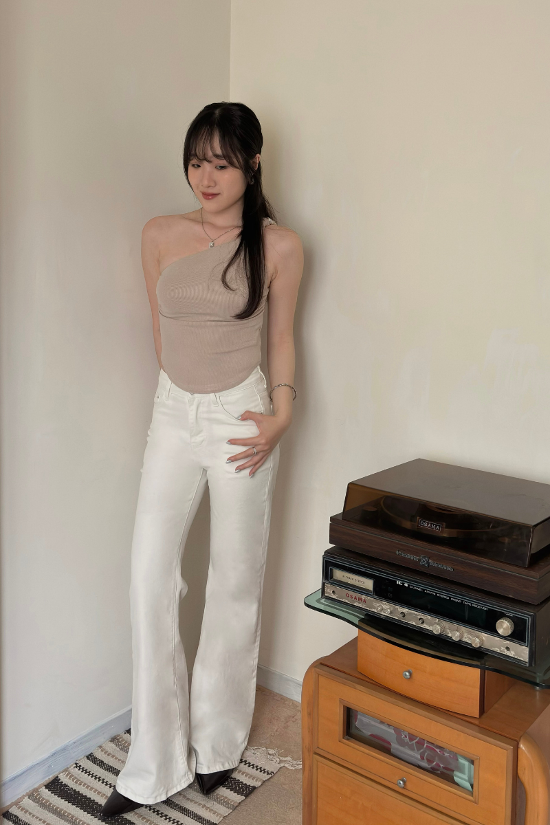 扭結感斜肩上衣_奶茶_3_800x1200