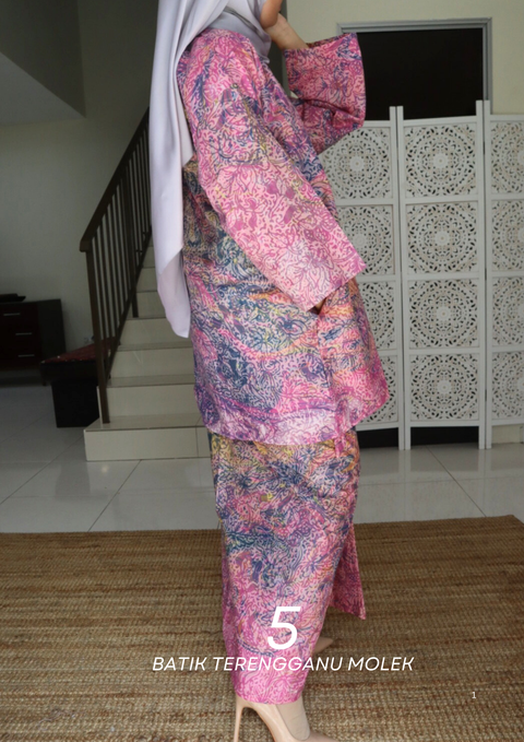 Cream Red Minimalist Fashion Poster-1740460280557