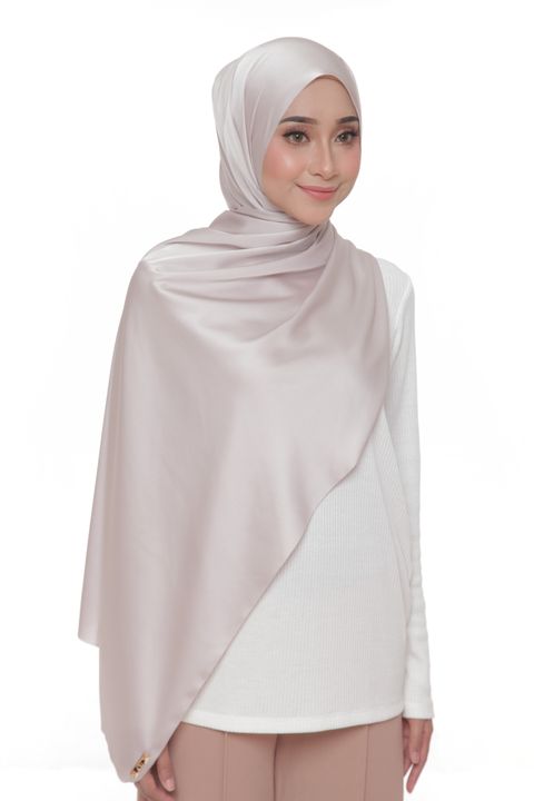 8.12.18 FLIPYOURSHAWL - HANIF12926
