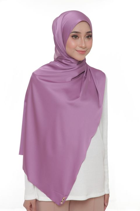 8.12.18 FLIPYOURSHAWL - HANIF12930