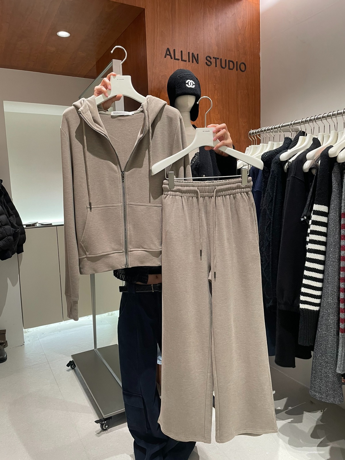 952ebbe8c255ae182965effbba66632b