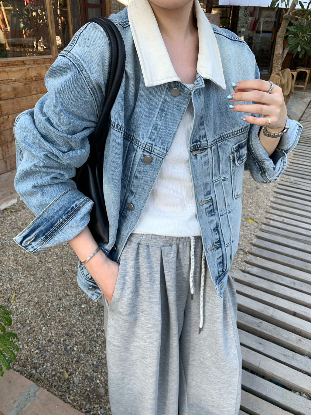 2e1c3a6d3d97e5befd9df5bd7d8387d2