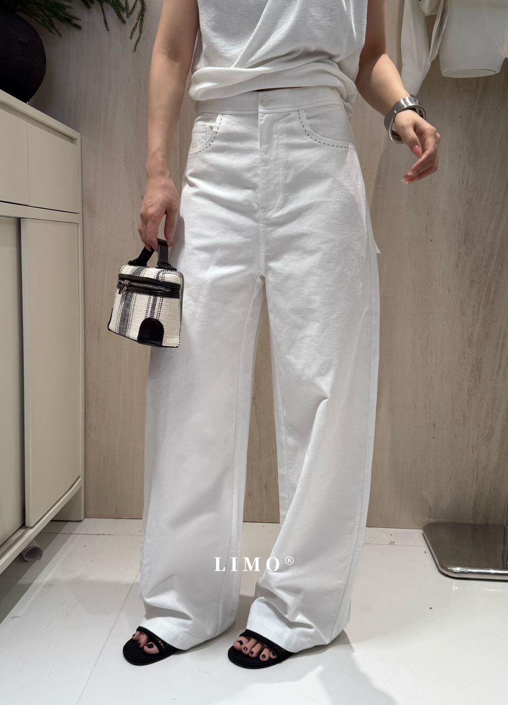 ad41d812d922d4f907a4a4c9b580258e