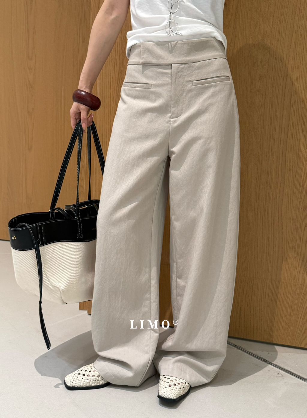 d6947e8b32a96ab94e36e13572d0645f