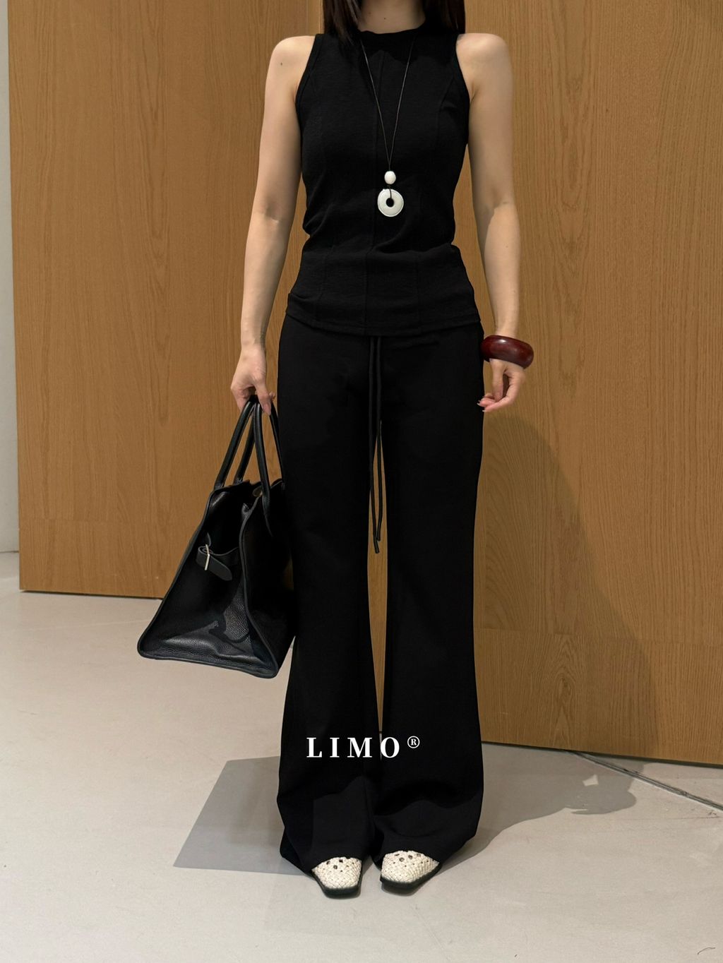 06a23c11d55bd9b43e989f65f5cb1863