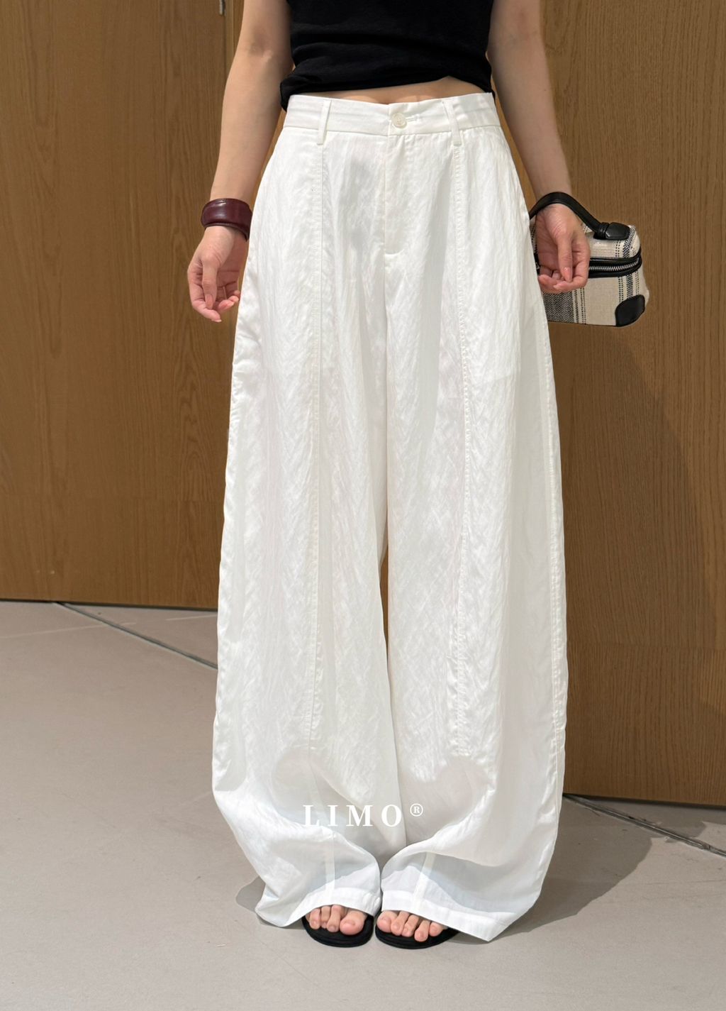 d569fec23a78a77a3a2fc14d3d2c3264