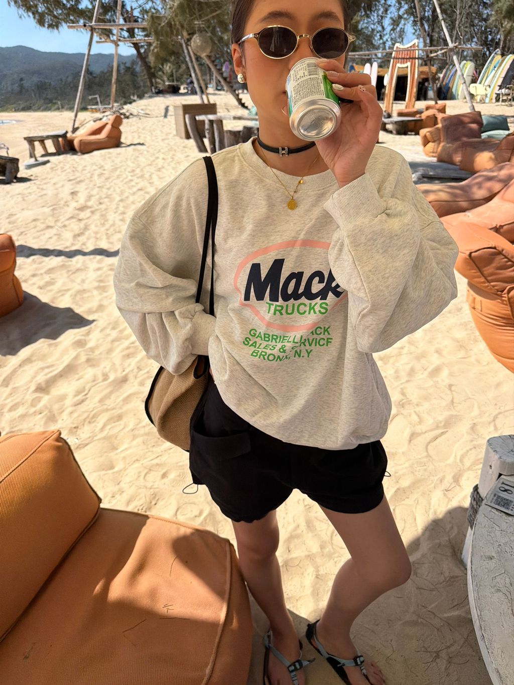 b40c44c6a66719a7d50a8cc1f05a2eb6