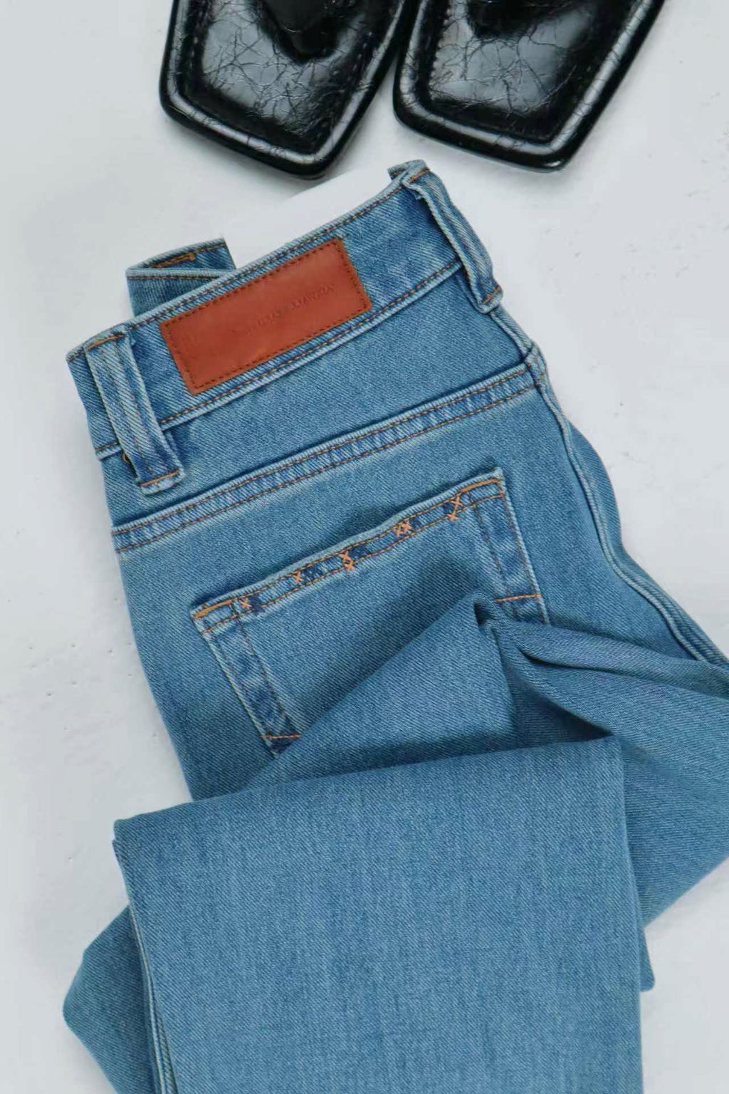 5c22b4e852fc8704685d3d1228b337ed