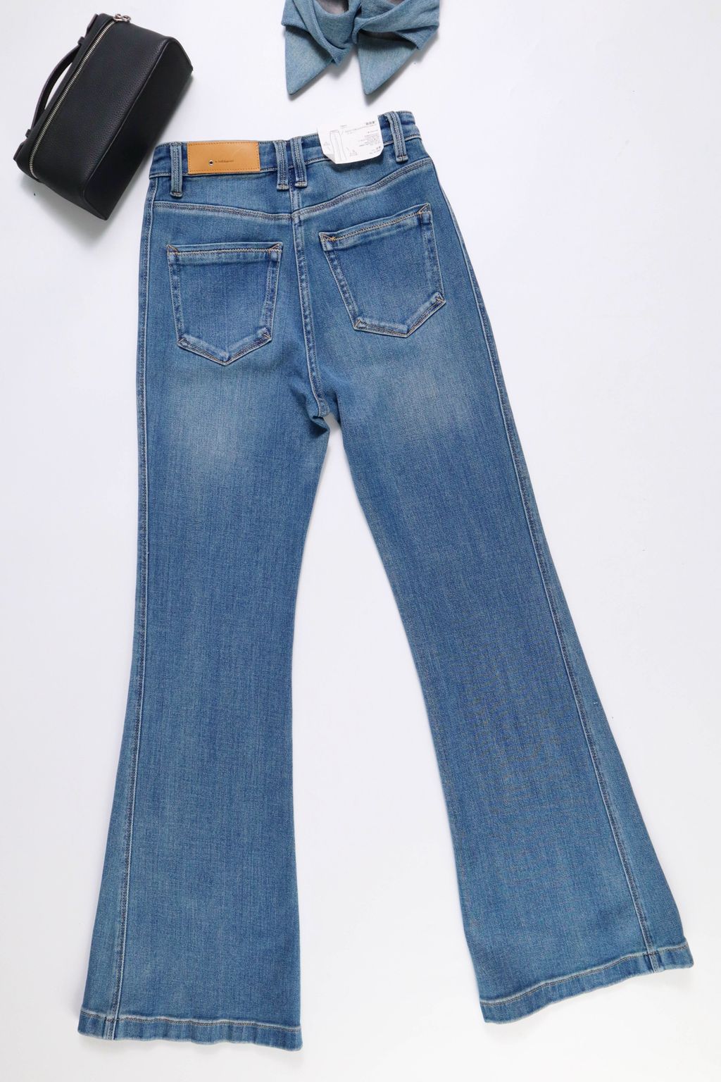 eb60a98ad3a73be1dd34d032fea8a2c7