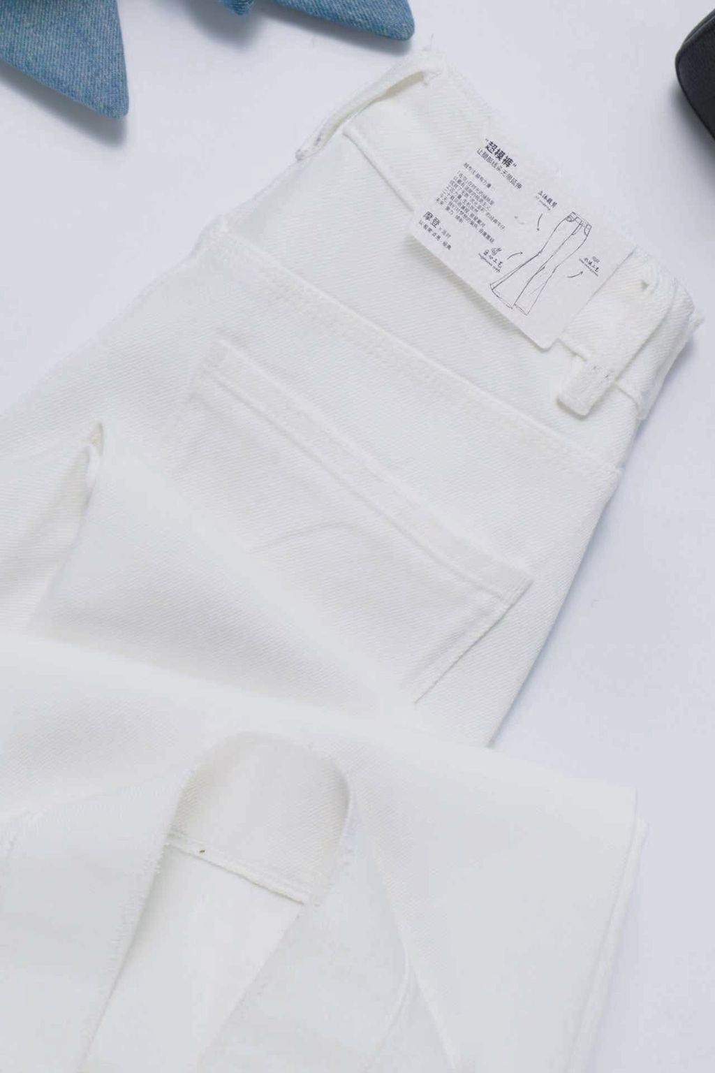 b5e3e776da5aa20f77add2fa3c9613bc