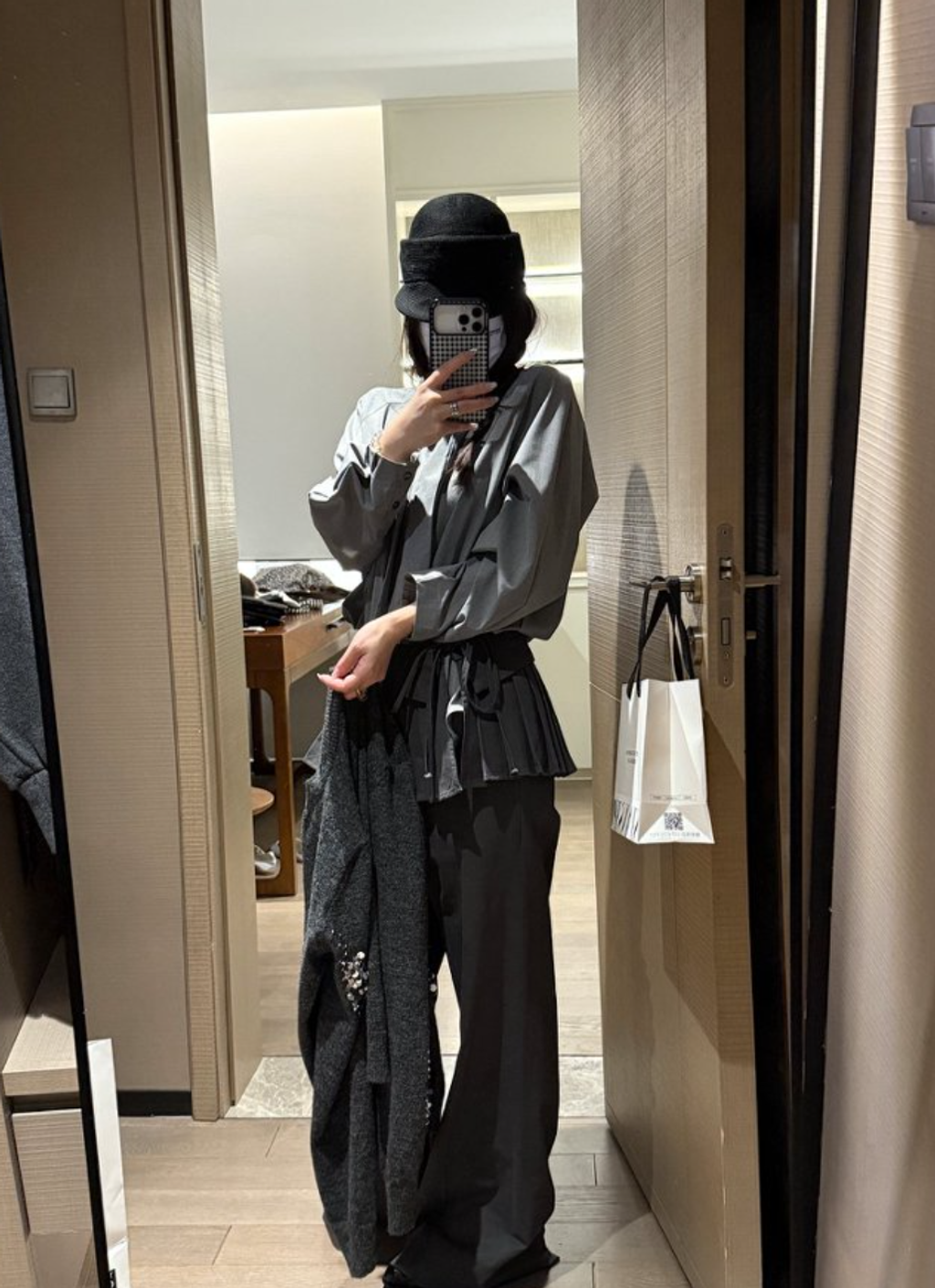 15e0e063bcab1d92563d75dfc1ad56f9