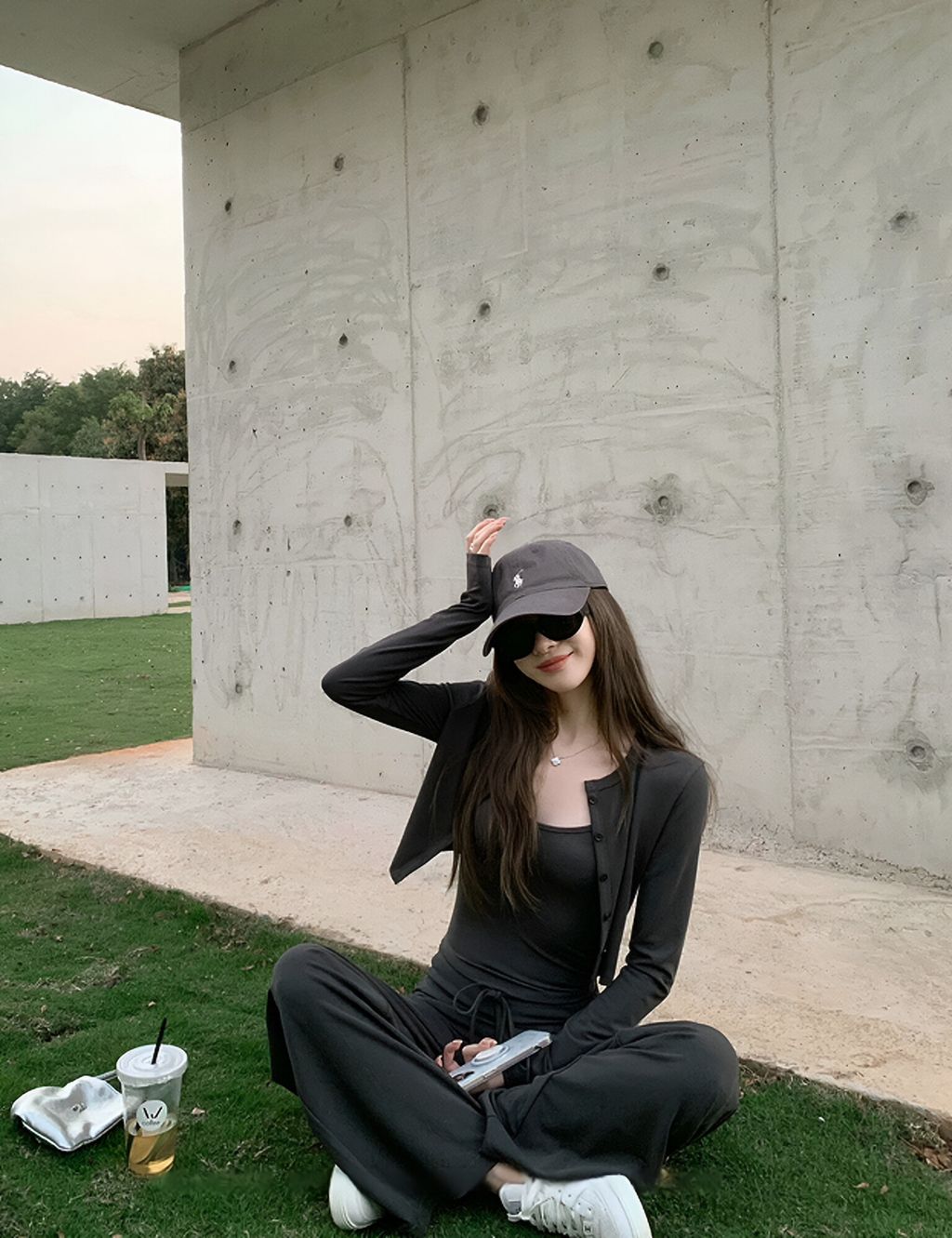 24b32c70d23f0825f73d04b0b3d1d43d