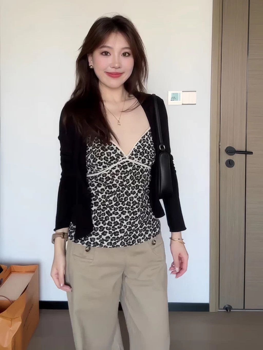 63e556776328345d96988f937874984b