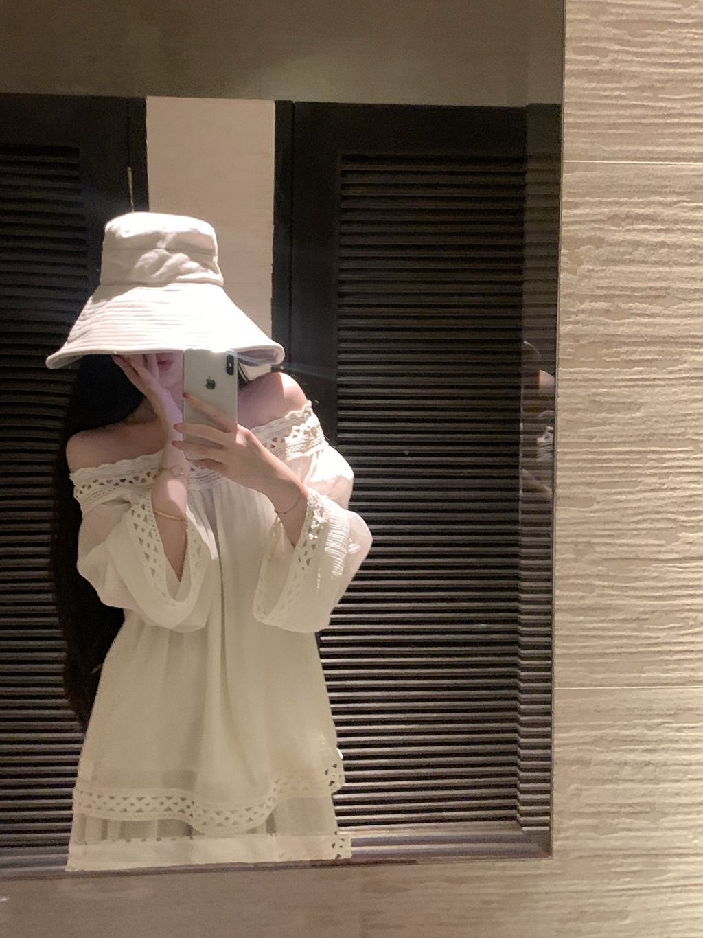 90edb3f83e219ce0be4e8cb219bc63e5