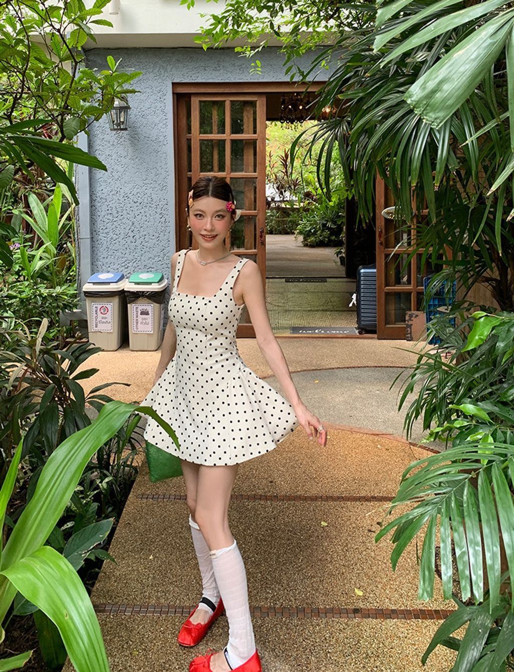 26eac611a84146cda7b16c994f3bba96