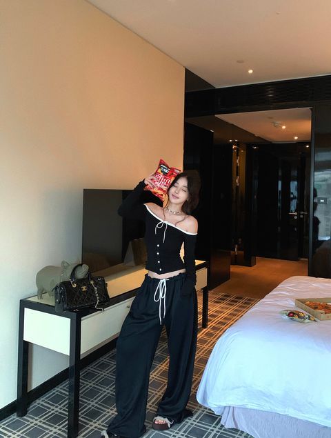 d4cb8fc76778e3a5a6693119973d4210