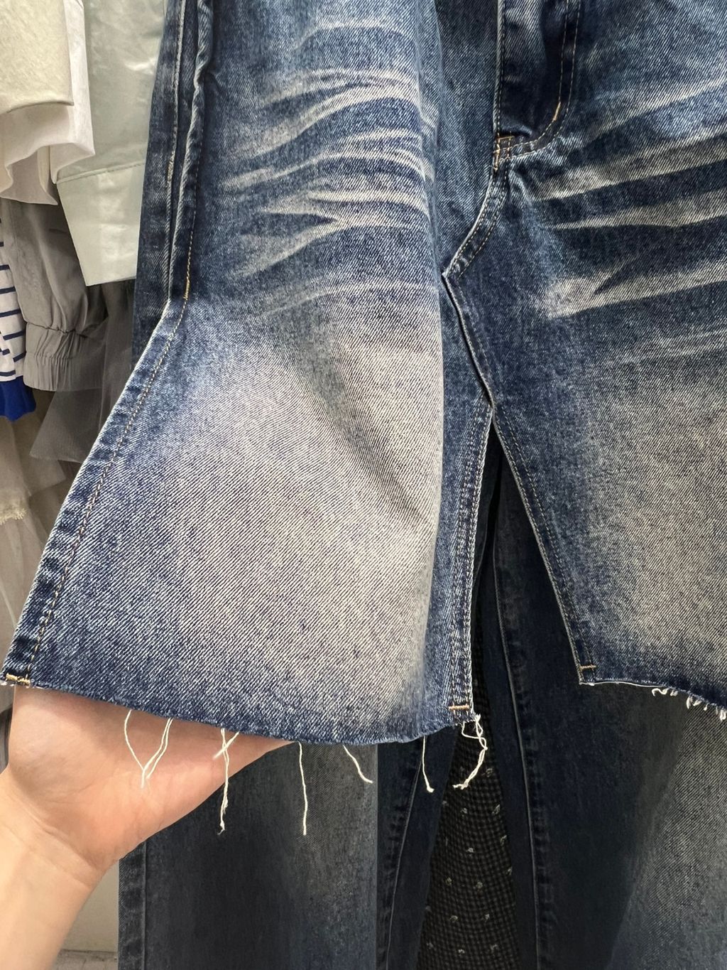 dfef5ae4635f38ad32c5c126b70ab693