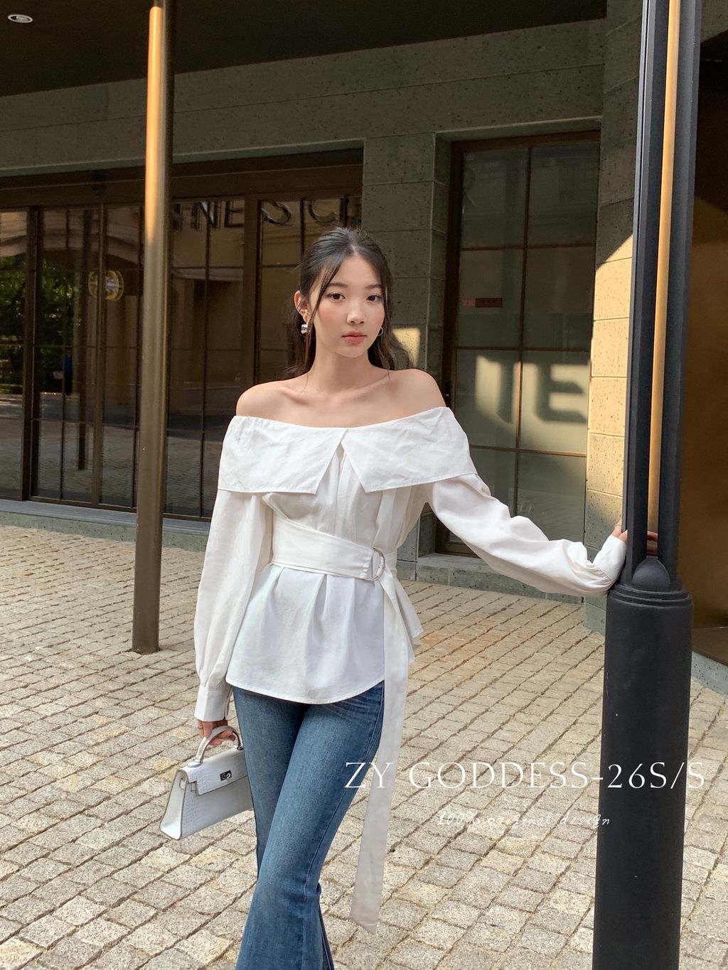 2810baf3b23b4051651499f8389a25c1