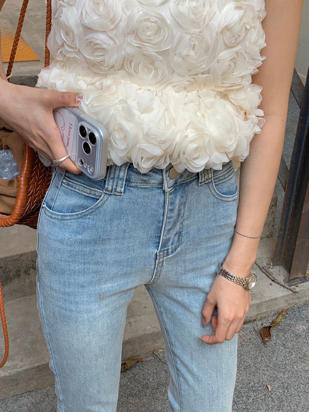 b6f951132205142b2b47903d892f5b29