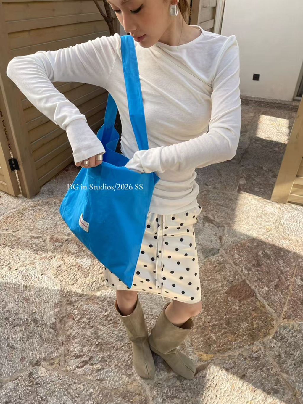 ed6eeee9ea1575b1beac555410233c28