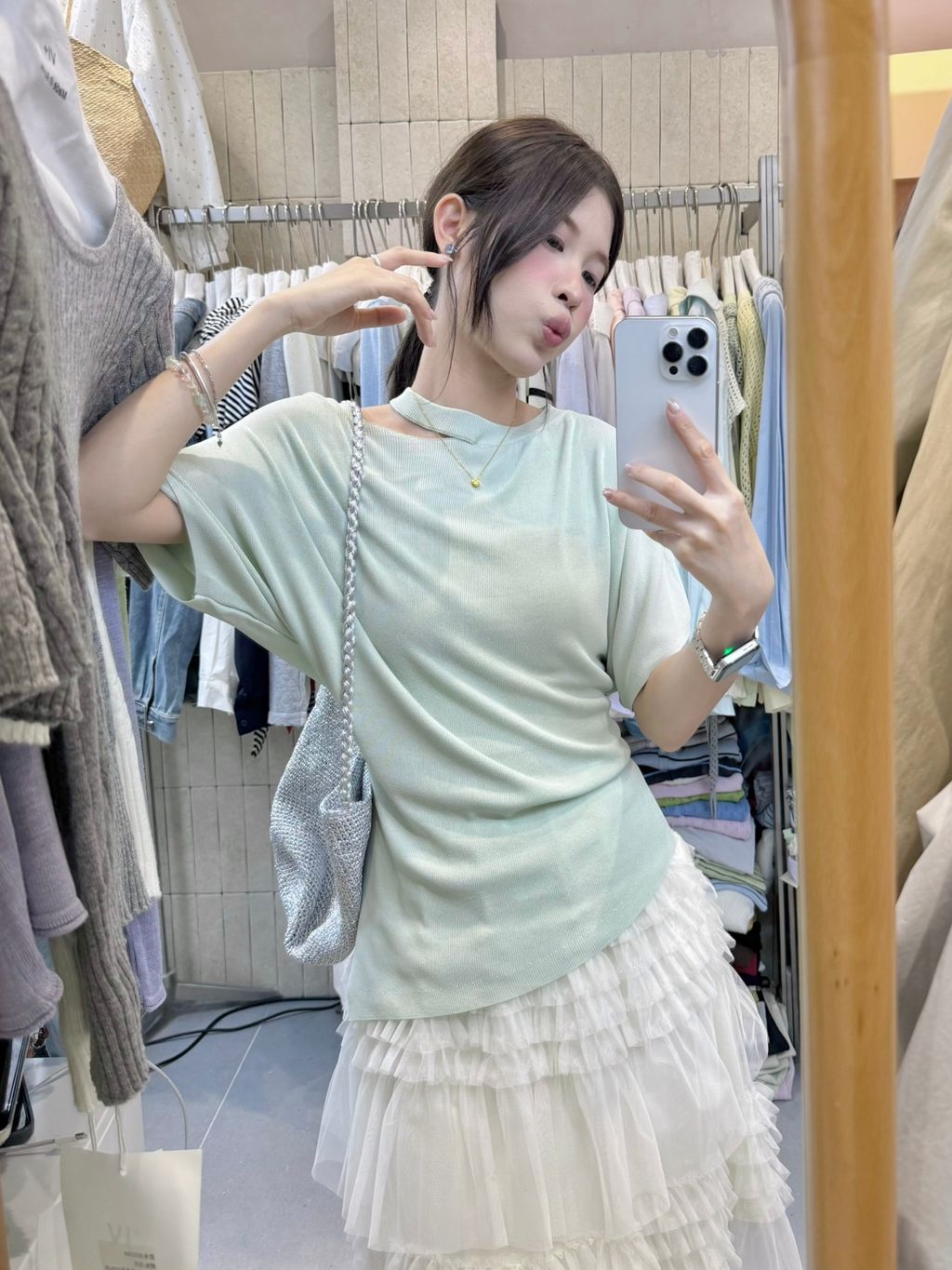 a90c63ff99f730c3ce1a9c0643972052