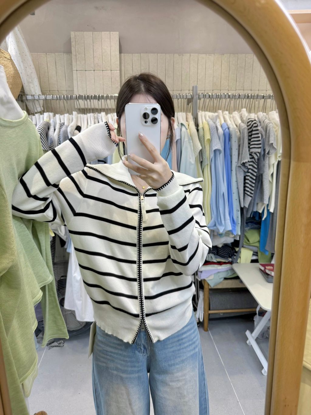 8f8d6b45c89841e17cec7ffd5df19101