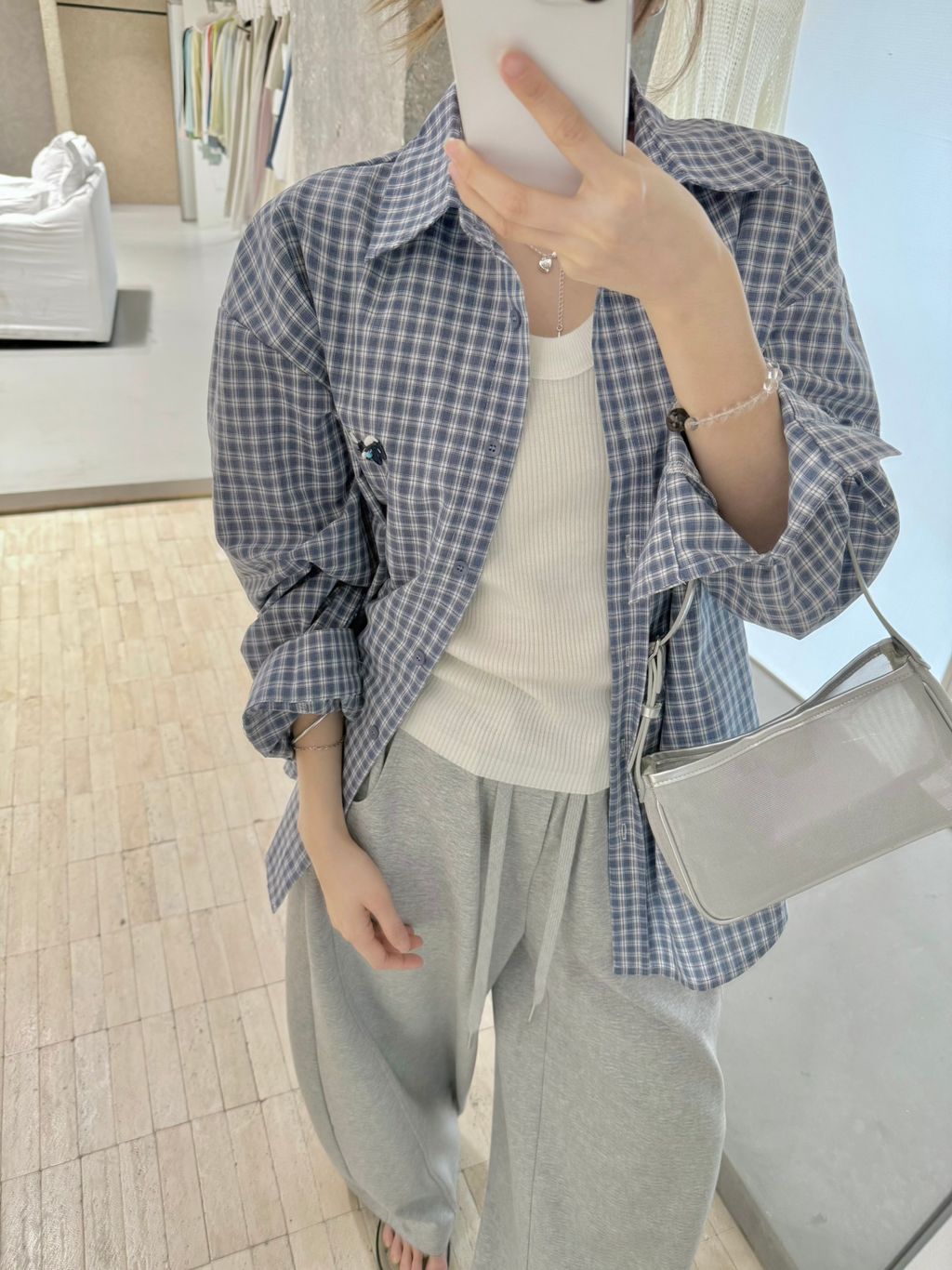 552d072148d51d3962e5a6a34367f559